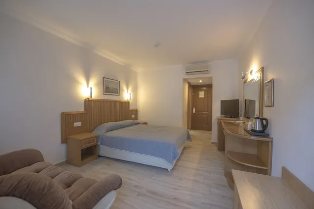 غرفة قياسية بسرير مزدوج أو سريرين منفصلين بإطلالة على الحديقة بشرفة، Belcehan Deluxe Hotel 7/9
