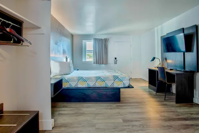 غرفة قياسية بسرير مزدوج، Motel6 Tucson, AZ - East Williams Center 2/7