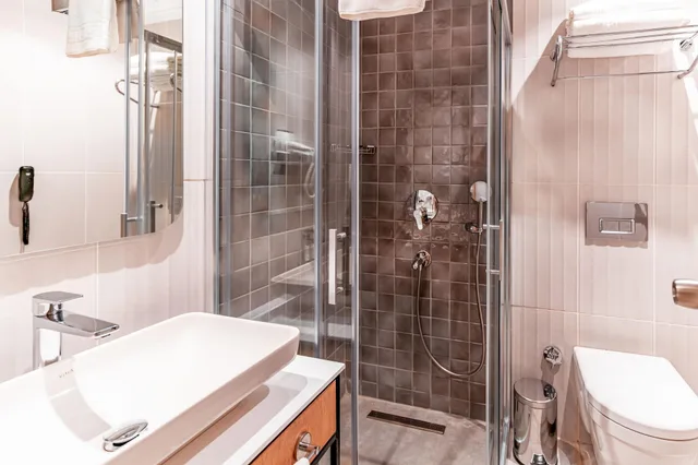 Standard, Triple, Pearly Hotel & Spa 5/6