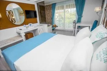غرفة ديلوكس بحوض جاكوزي، Ocean Blue High Class Hotel 1/1