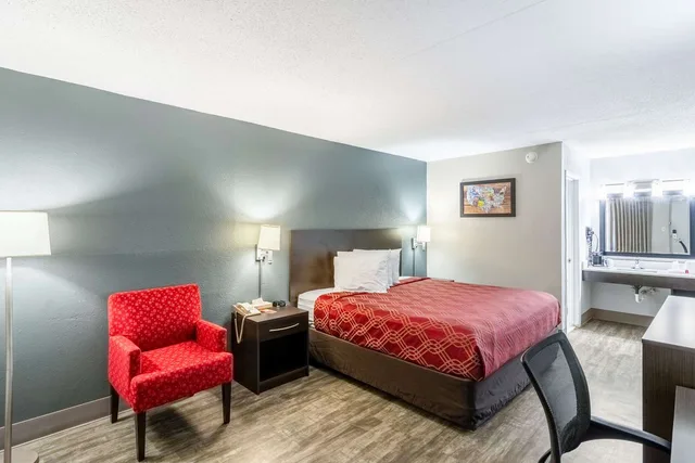 غرفة بسرير كينج، Econo Lodge Crestview South 3/4