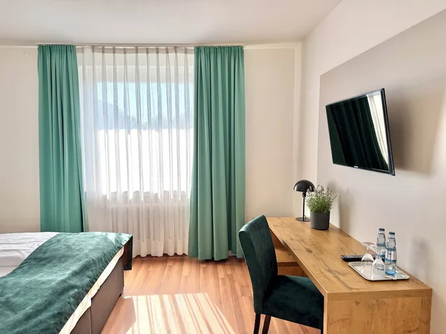 غرفة بسرير كوين، Stadthotel Langenfeld 10/10