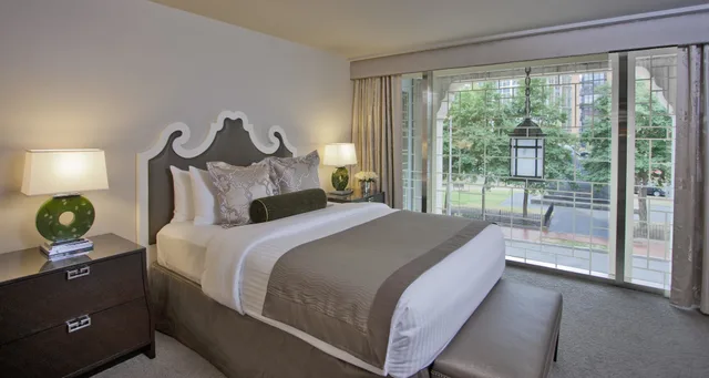 جناح جونيور بسرير كينج، Morrison Clark Historic Inn and Restaurant 1/2
