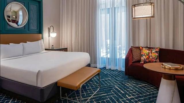غرفة قياسية بسرير كينج، Hyatt Centric French Quarter New Orleans 1/1