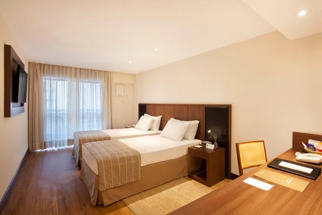 Standard, Twin Beds, Street View، Windsor Palace Copacabana 2/4