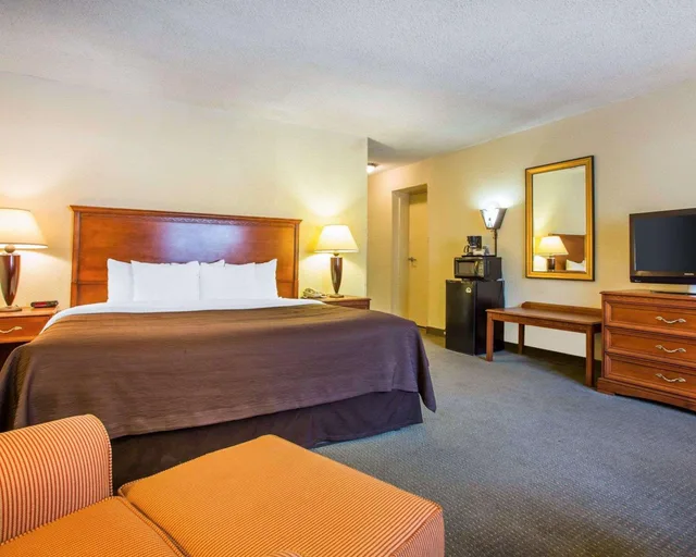 جناح بسرير كينج، Budgetel Inn & Suites Atlanta 2/2
