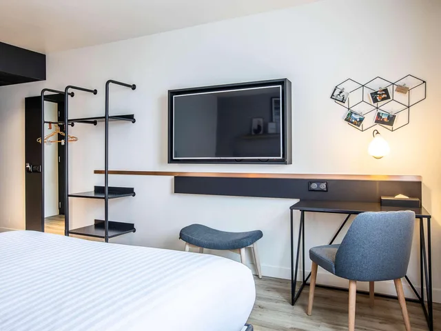 Superior, Double Bed, Mercure Paris Gennevilliers 2/5