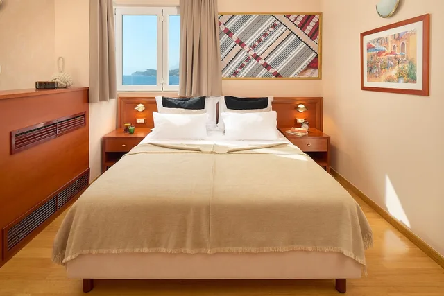 Family Suite, 2 Double Beds, Sea View, 2 Bathrooms, Sofa، Villa Andrea 1/3