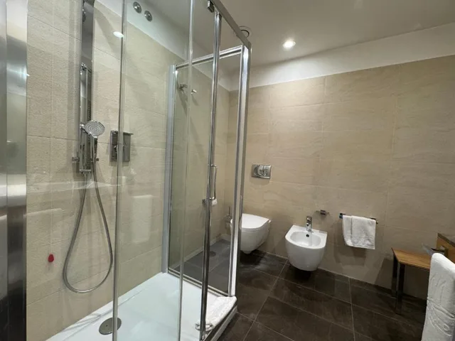 غرفة كومفورت بسرير مزدوج بشرفة بإطلالة، Hotel Cristallo 3/3