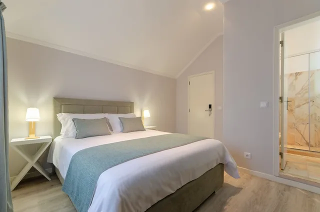 Standard, Queen Bed, View Belem Suites 2/5