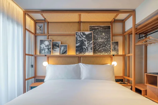 شقة بسرير كينج بغرفتي نوم، Canopy by Hilton Cannes 1/5