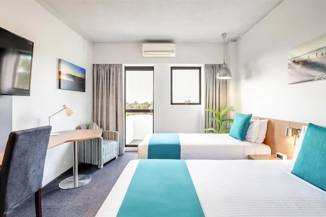 غرفة قياسية بشرفة، METRO HOTEL MIRANDA 10/10