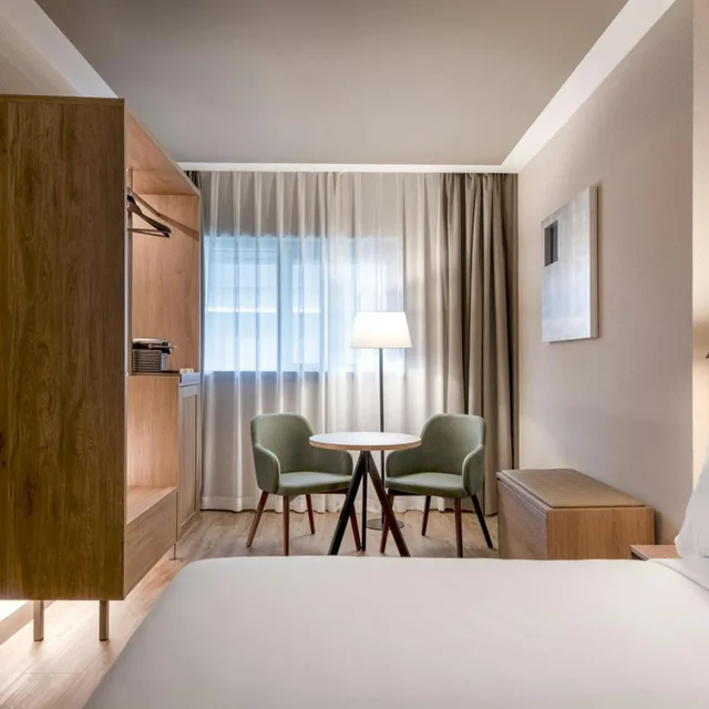 Plus, Standard, King Bed، AC Hotel Atocha by Marriott 4/15