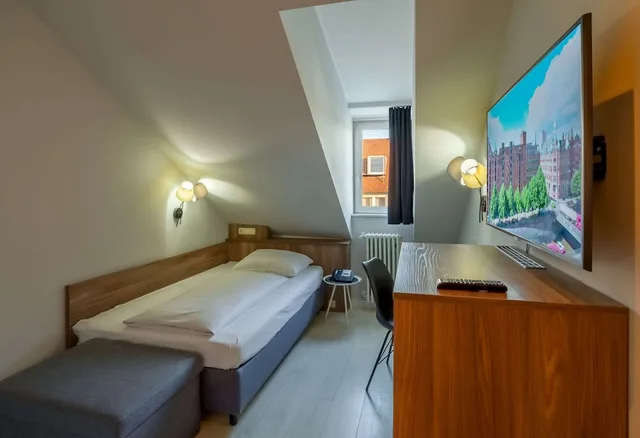 غرفة قياسية مفردة بسرير فردي، Astor Hotel 2/5
