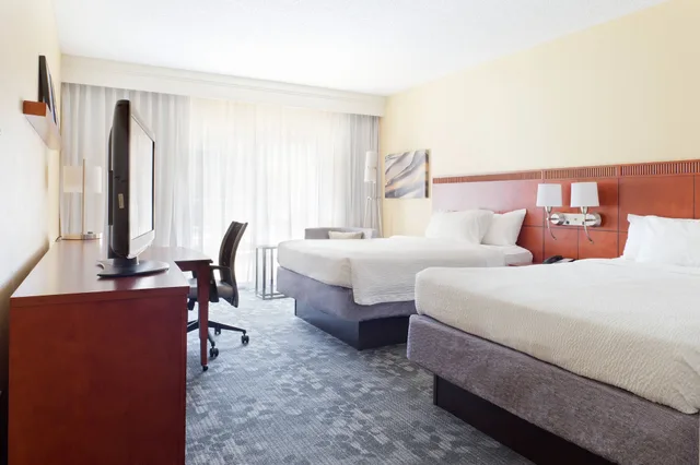 غرفة عائلية بسريرين كوين، Courtyard Fort Lauderdale Plantation 3/6