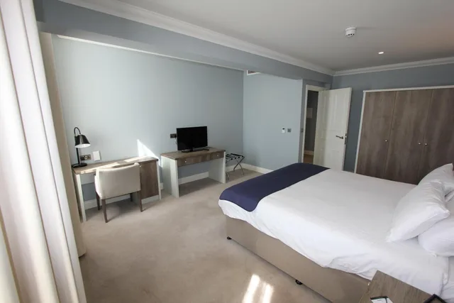 جناح سوبيريور، Yarrow Hotel 1/6