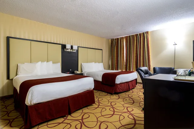 غرفة بسريرين مزدوجين، Sinbads Hotel And Suites 1/2