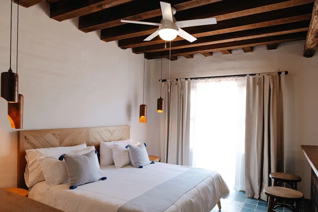 غرفة بريميوم بسرير كينج بإطلالة على الفناء، Dona Francisca Hotel Boutique 1/1
