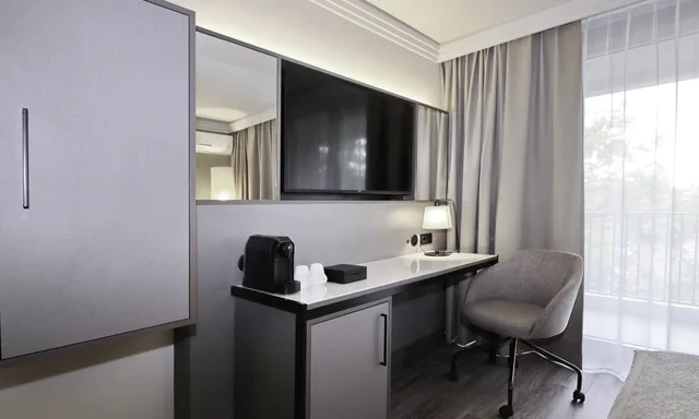 غرفة كومفورت بسرير مزدوج، LEONARDO HOTEL HANNOVER 6/6
