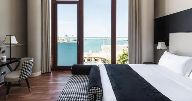 غرفة ديلوكس بسرير كوين، SeePort Hotel 1/10