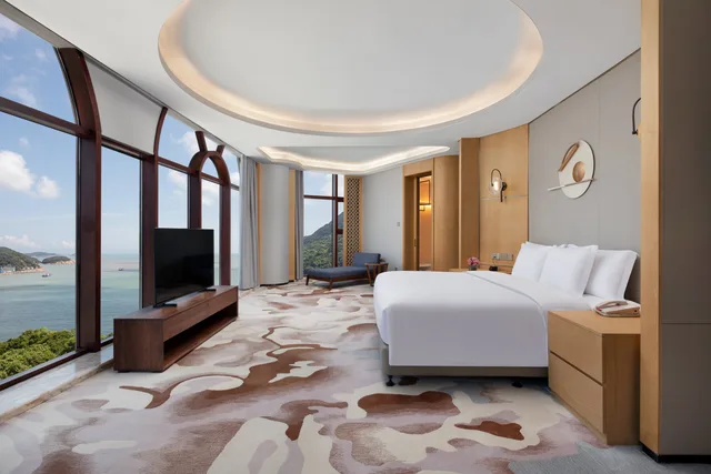 Panoramic, Suite, Crowne Plaza Zhoushan Seaview 2/6