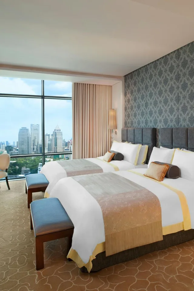 2 Bedrooms, Suite, Skyline View, Large، The St Regis Bangkok 2/8