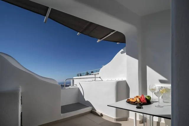 Superior, Double Bed, Caldera View, Outdoor Jetted Tub، Kasimatis by La Perla (ex Kasimatis Suites) 5/6