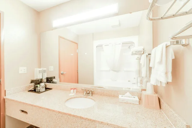غرفة بسريرين كوين، Days Inn & Suites by Wyndham Beeville 5/5