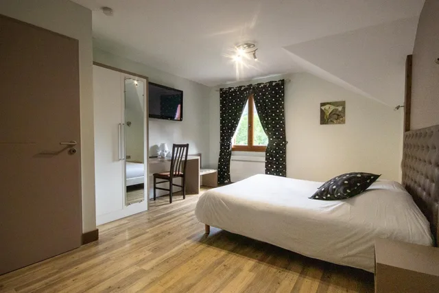 غرفة بسرير مزدوج، HOTEL-RESTAURANT LE REGAL 4/7