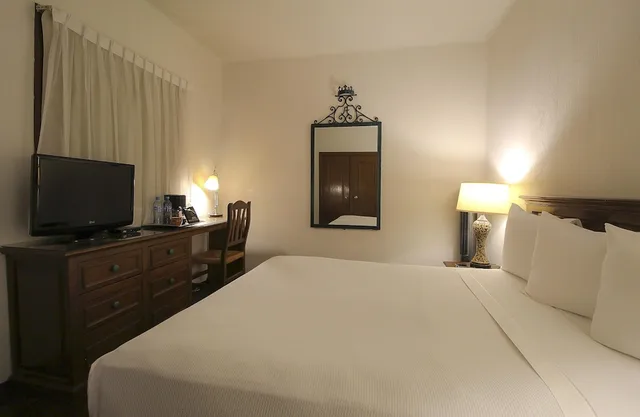 غرفة قياسية بسرير كوين، Hotel Casino Morelia 7/10