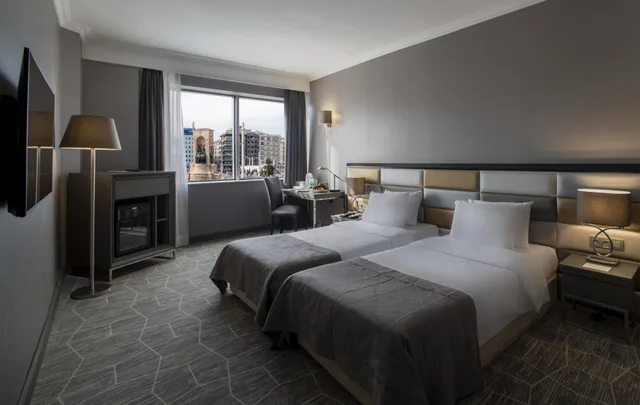 غرفة متصلة عائلية بإطلالة على المدينة، Taksim Square Hotel 1/10