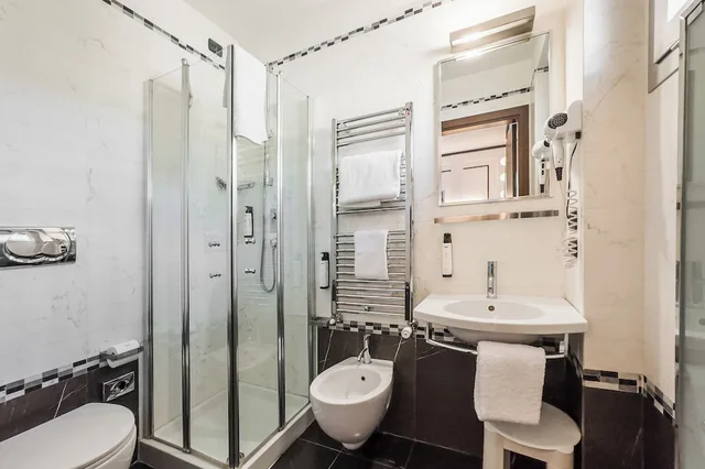 Junior Suite, Studio, Queen Bed, Sofa، Together Florence Inn 7/8