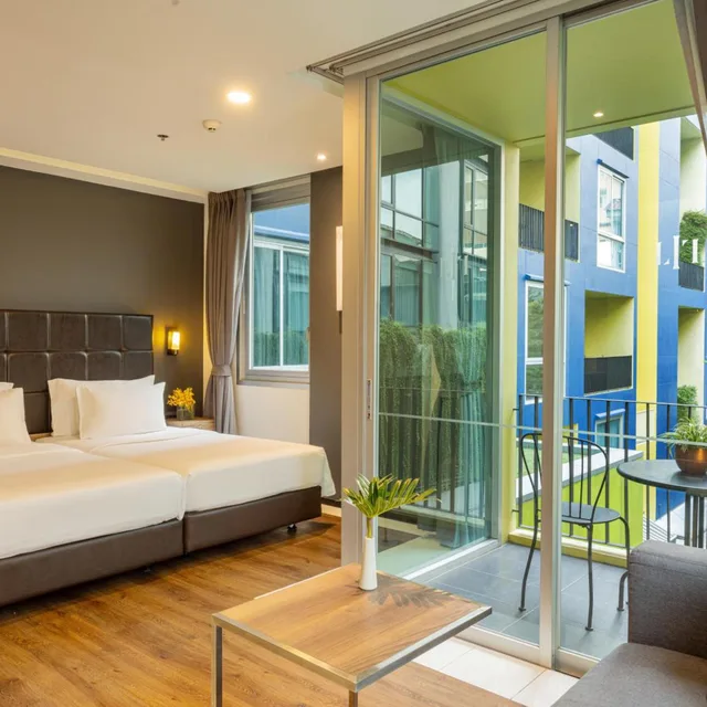 room, Lit Bangkok Residence 2/8