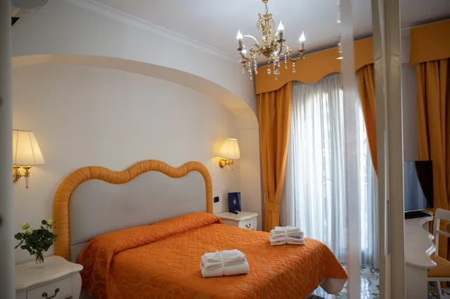 غرفة قياسية بسرير مزدوج، Villa Le Zagare Relais & SPA 4/10