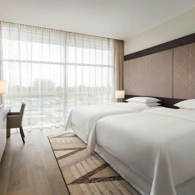 غرفة ديلوكس بسريرين منفصلين، Sheraton Milan Malpensa Airport Hotel & Conference Centre 1/5