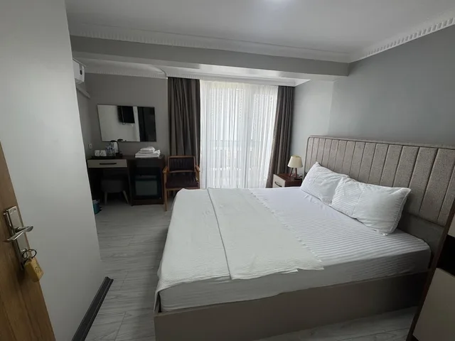 غرفة قياسية بسرير مزدوج بإطلالة على البحر، Airport Kumsal Otel 2/10