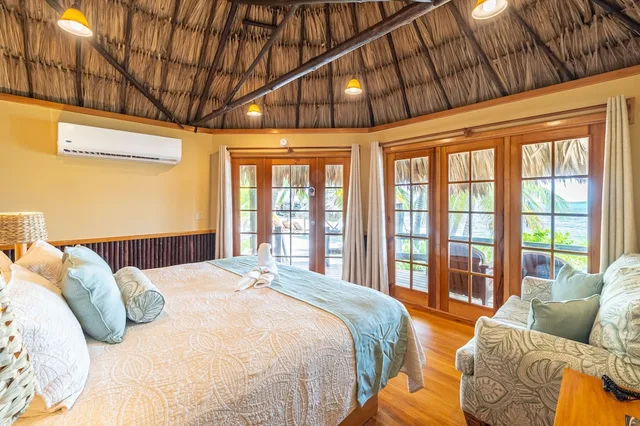 Honeymoon, Cabana, King Bed، Ramons Village Resort 3/4