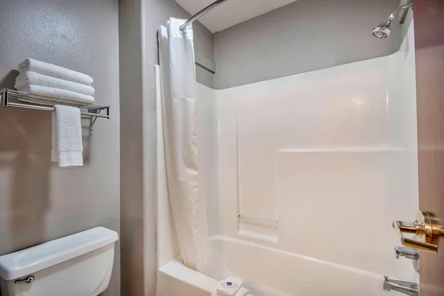 غرفة ديلوكس بسريرين مزدوجين بمطبخ صغير، Motel6 Abbeville, LA 6/8