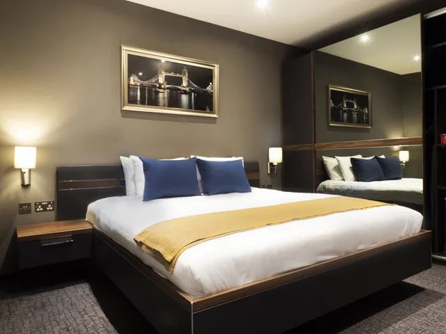 غرفة بريميوم بسرير مزدوج بإطلالة على النهر، Crowne Plaza London - Kingston 9/10