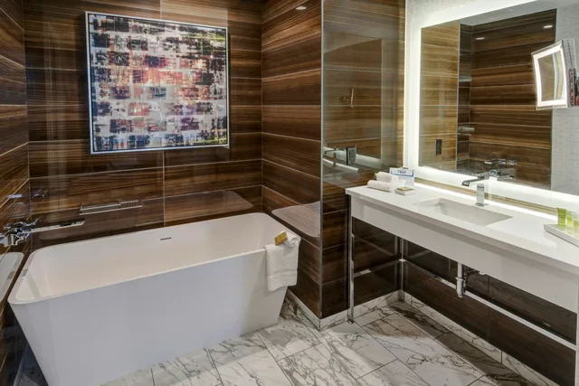 جناح بسرير كينج بغرفة نوم واحدة لذوي الإعاقة، Hilton Franklin Cool Springs 2/3