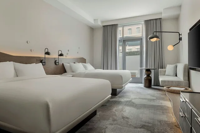 Room, 2 Queen Beds, Pool Side, Patio، The Limited Hotel Charleston 2/10