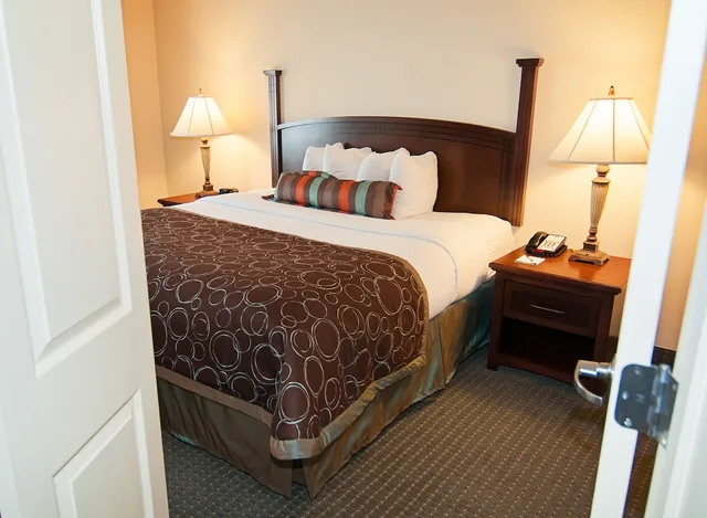جناح استوديو بمطبخ، Staybridge Suites Wichita 1/2