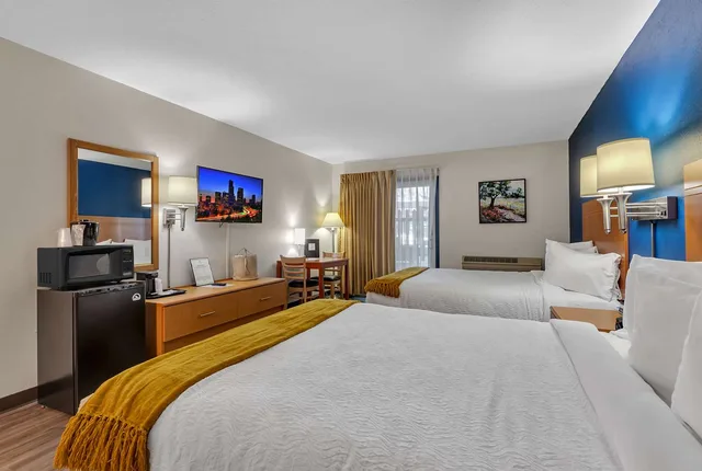 غرفة بسريرين كوين، Spicer Hotel 3/4