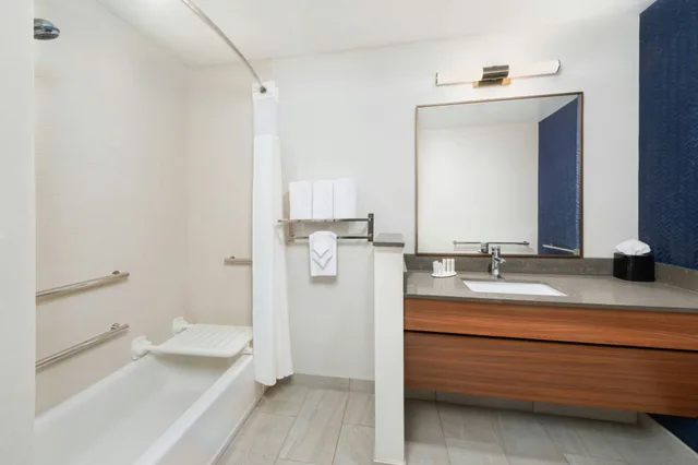 غرفة، Fairfield Inn & Suites Santee 3/3