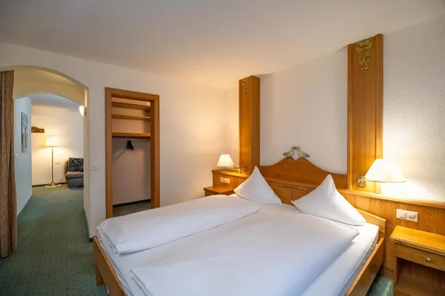 جناح بشرفة، Grichting Hotel & Serviced Apartments 2/5
