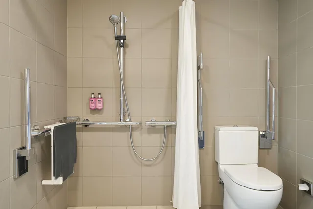 غرفة عائلية بسرير كوين، Moxy Birmingham Nec 2/2