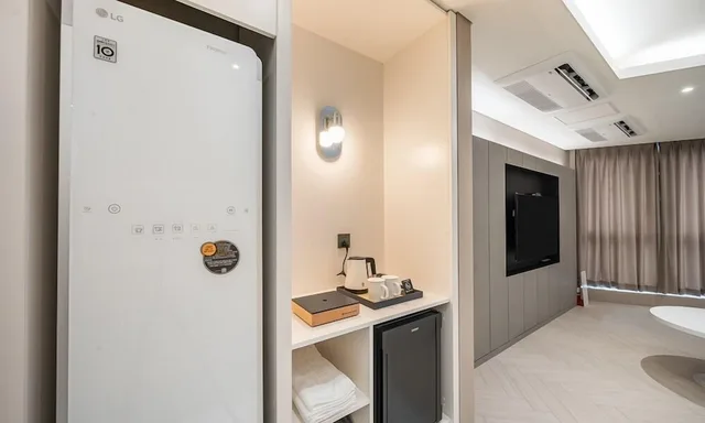 Penthouse, 2 King Beds, New Building, Brown Dot Hotel Masan 3/3