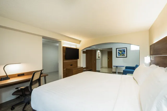 غرفة قياسية بسريرين كوين لذوي الإعاقة، Holiday Inn Express Hotel Suites Louisville East 5/8