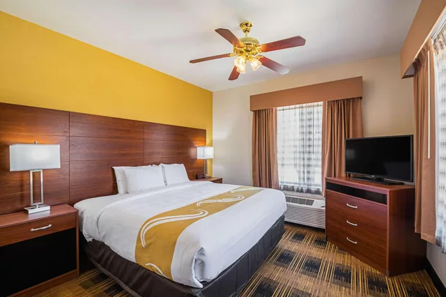 غرفة بسرير كينج لذوي الإعاقة، Quality Inn & Suites Lampasas 6/10