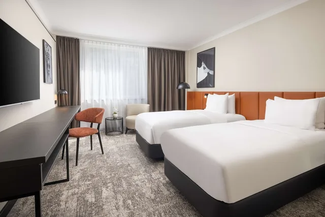 غرفة قياسية بسريرين منفصلين، Hilton Duesseldorf 3/10